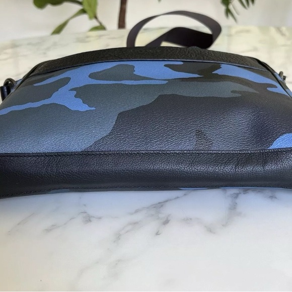 Authentic Like New  Coach Blue Camo with Dust bag - Picture 4 of 9